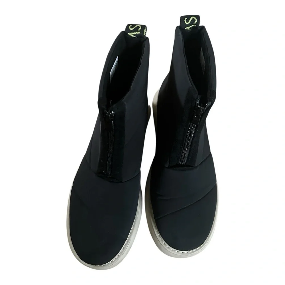 TOMS Puffer Black Repreve Matte Woven Pull-on Womens Casual Size 9
